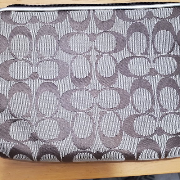 Coach pouch - Picture 2 of 5